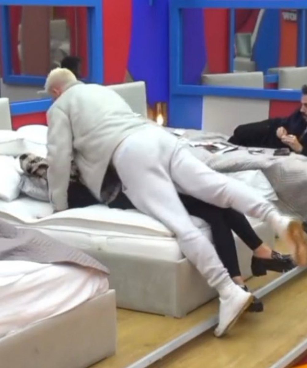 Rrjeti i irrituar nga veprimi i Luisit ndaj Kiar&euml;s