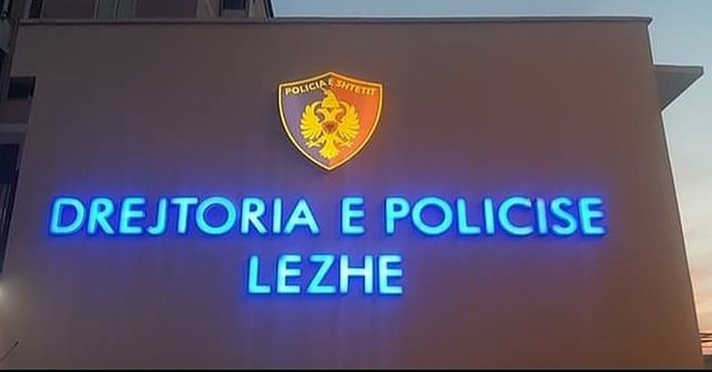 I veshur me rroba ushtarake dhe antiplumb, arrestohet 35-vje&ccedil;ari n&euml;