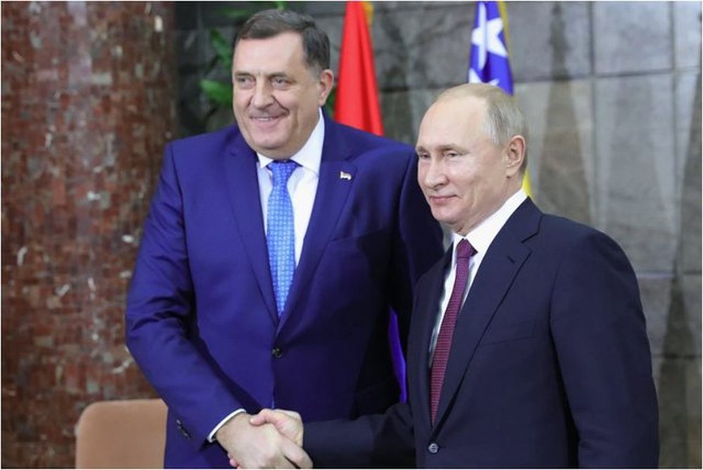 BE paralajm&euml;ron pasoja: N&euml;se Dodik vazhdon t&rsquo;i