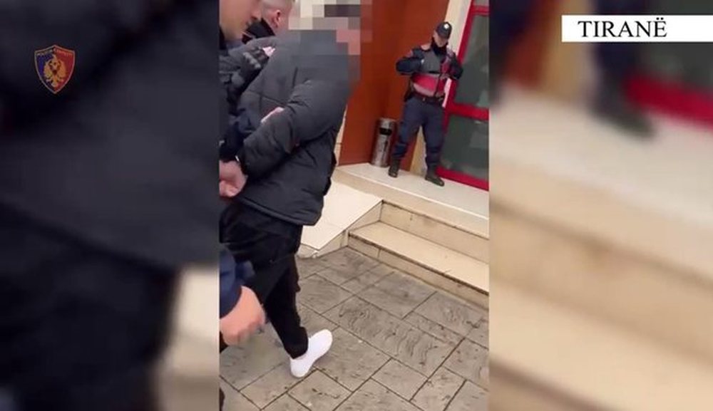 Arrestohet i riu n&euml; Tiran&euml;, l&euml;vizte me arm&euml; pa leje n&euml;