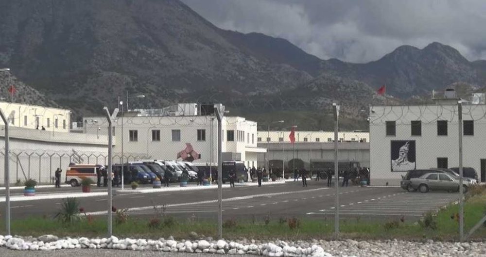 I d&euml;nuari n&euml; burgun e Sh&euml;nkollit mb&euml;rrin i vdekur n&euml;