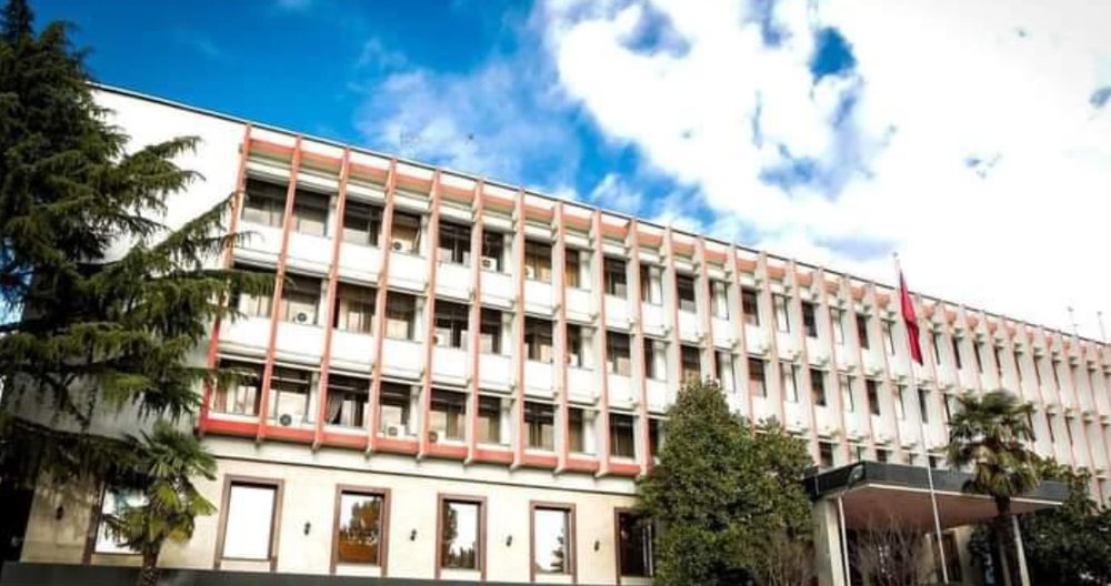 "Neveri ndaj akteve t&euml; tilla kriminale", Mnistria e Jashtme