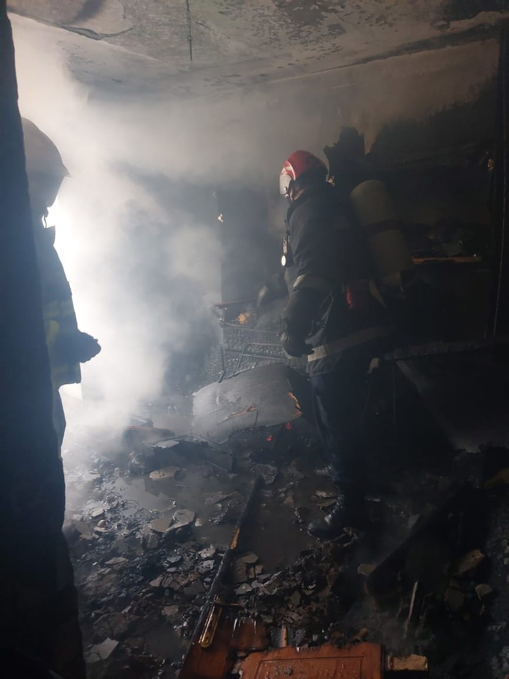 Zjarr n&euml; nj&euml; banes&euml; n&euml; Berat, digjet totalisht nj&euml;ra