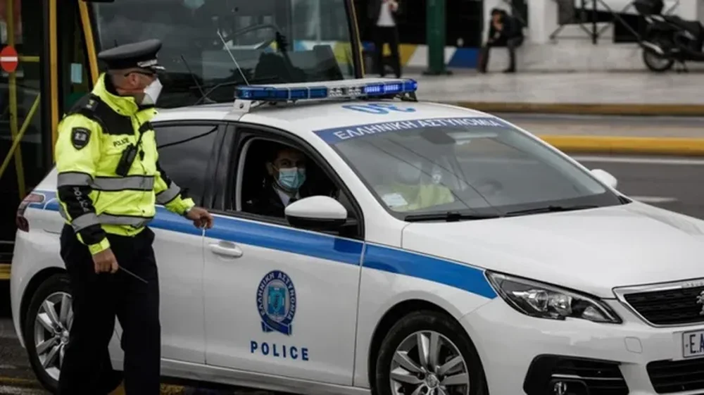 Arrestohet n&euml; Greqi 15-vje&ccedil;ari shqiptar, akuzohet p&euml;r grabitje