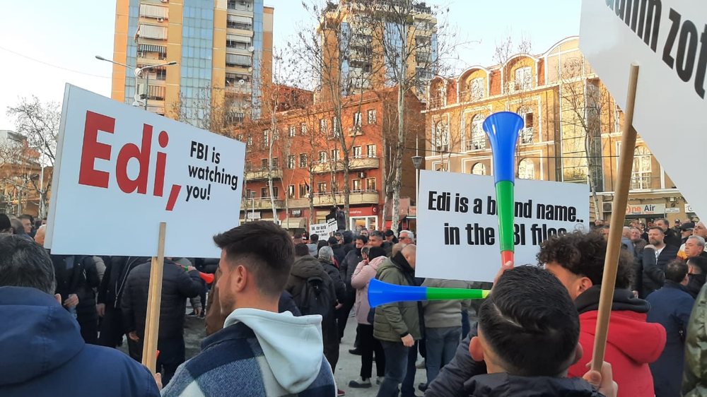 Sot opozita n&euml; protest&euml; para Parlamentit
