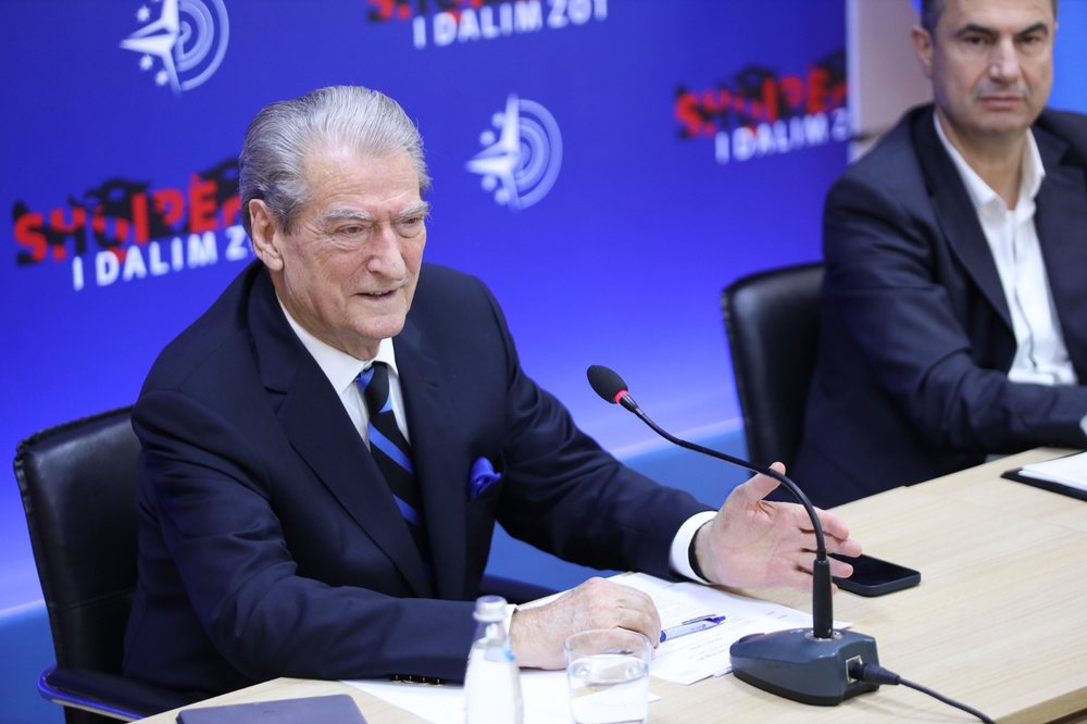 Berisha: Sot &euml;sht&euml; koha t&euml; ngrihemi n&euml; nj&euml; revolucion