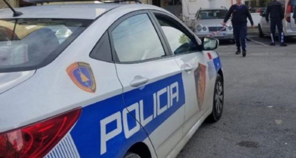 Qarkullonte me pistolet&euml;, arrestohet 42-vje&ccedil;ari n&euml; Tiran&euml;