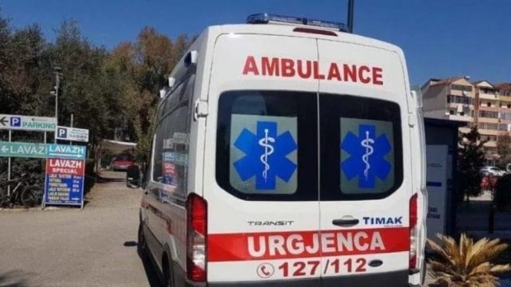 Plagosje n&euml; Gjirokast&euml;r, i mituri godet me thik&euml;