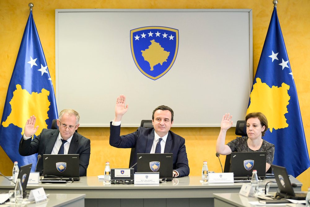 Qeveria e Kosov&euml;s rrit pagat