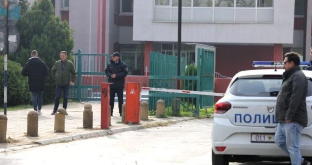 Alarme p&euml;r bomba n&euml; 12 shkolla dhe disa qendra tregtare n&euml; Shkup