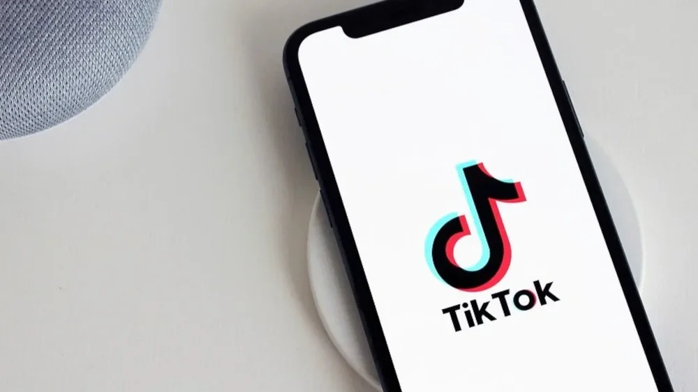 Ndryshimi i ri n&euml; TikTok pas k&euml;rc&euml;nimeve p&euml;r ndalim