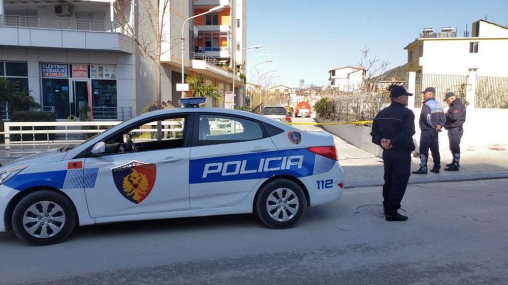 P&euml;rplasen dy automjete n&euml; Kruj&euml;, tre t&euml; plagosur