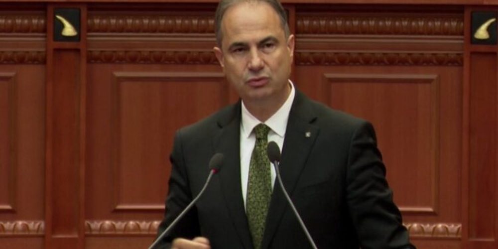 Garon n&euml; Elbasan, Bo&ccedil;i: Dor&euml;zoj mandatin q&euml; t&euml; jem