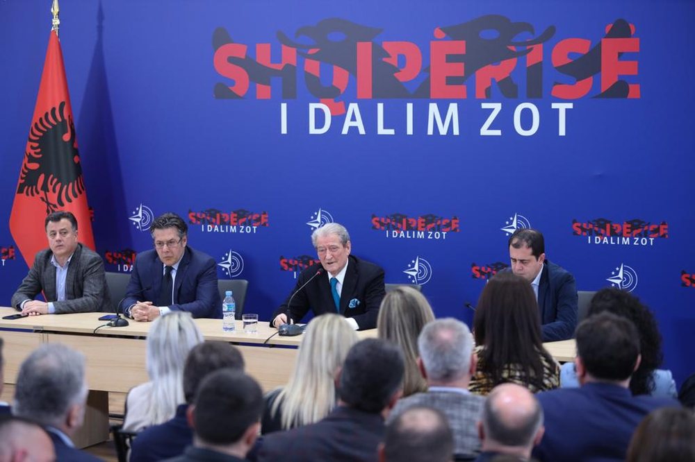 PD mbledh K&euml;shillin/ Berisha: Nuk t&euml;rhiqemi nga zgjedhjet