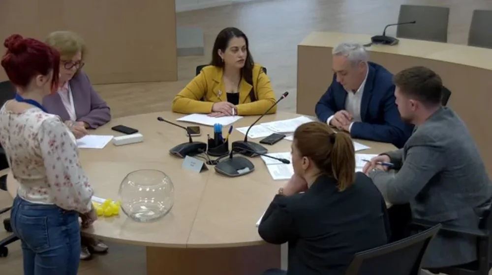 PD ankimoi vendimin e Celibashit/ KAS hedh shortin, caktohet relatori i