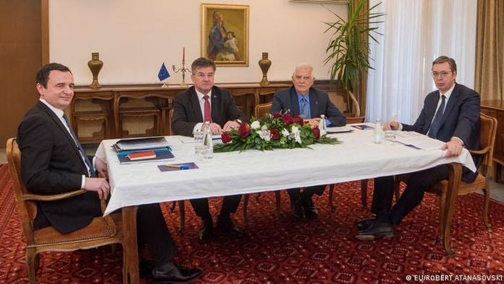 DW: Marr&euml;veshja n&euml; Oh&euml;r mes dyshimeve n&euml; Kosov&euml; dhe