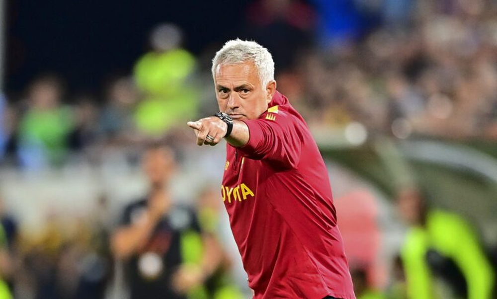 Roma, grumbullimi e penaliteti: Mourinho mbetet edhe vitin e ardhsh&euml;m