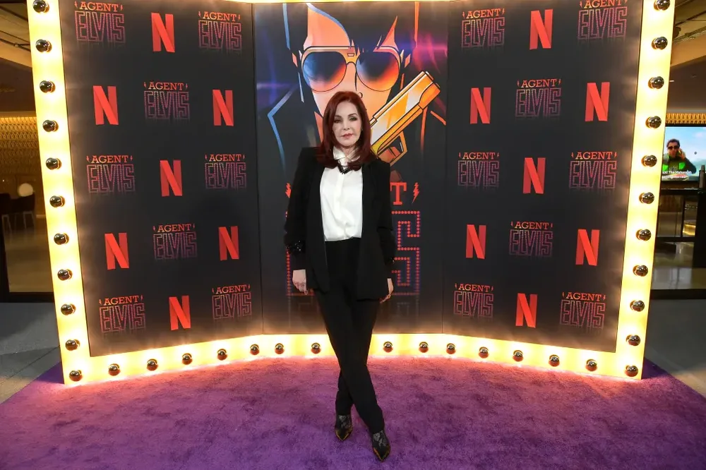 Priscilla Presley shfaqet n&euml; publik pas ndarjes nga jeta t&euml; Lisa Marie