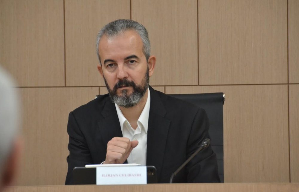 Flet s&euml;rish Celibashi: N&euml;se Basha nuk firmos, PD zyrtare rrezikon