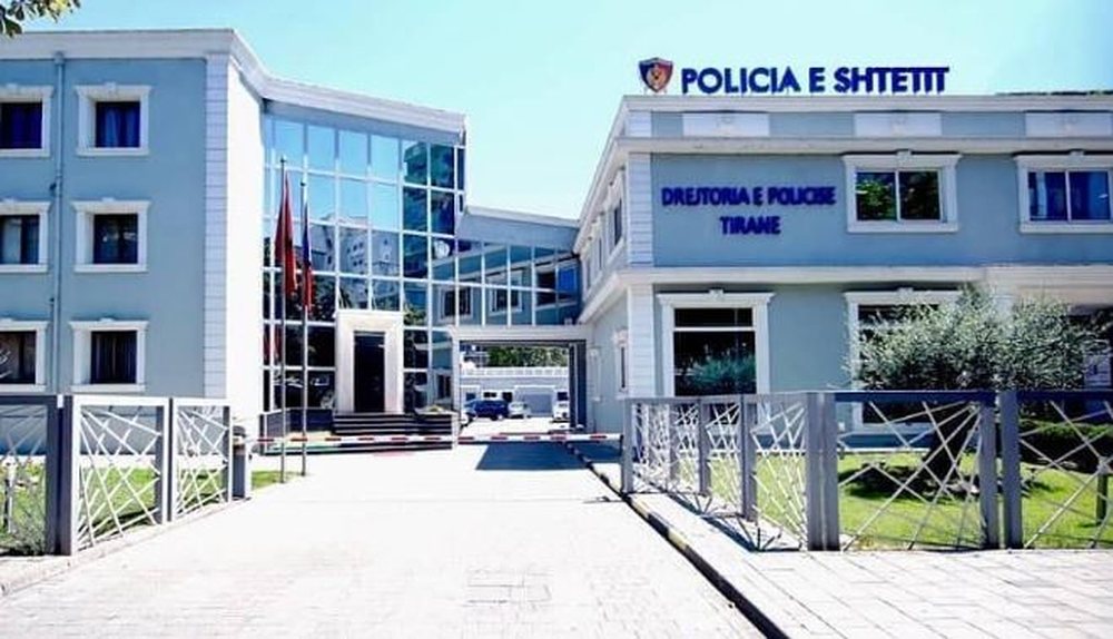 Me arm&euml; zjarri dhe municion luftarak, dy t&euml; arrestuar n&euml;