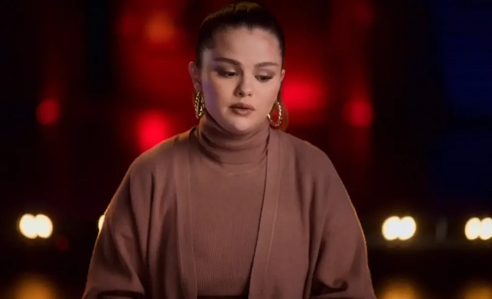Selena Gomez flet p&euml;r komentet negative: Kam g&euml;njyer