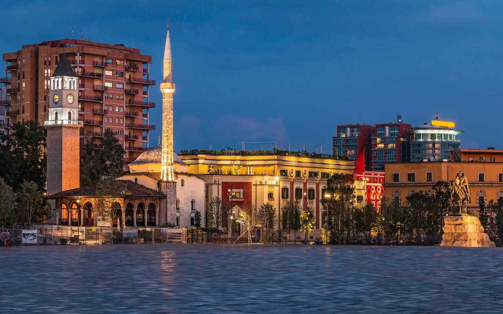 Turizmi, sektori me ecuri pozitive/ Hyrjet e t&euml; huajve rriten me 54%