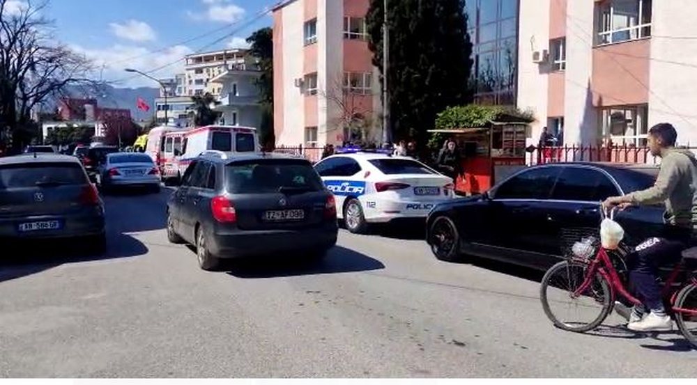 Sherr me thika n&euml; Shkod&euml;r, plagosen 3 t&euml; rinj