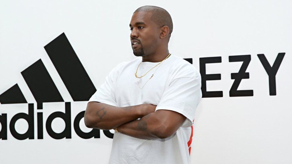 Adidas paditet nga investitor&euml;t p&euml;r marr&euml;veshjen me Kanye West