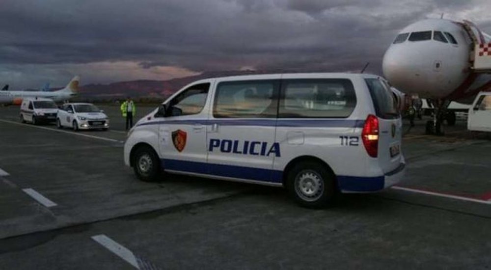 T&euml; shpallur n&euml; k&euml;rkim, ekstradohen nga Greqia dhe Serbia dy