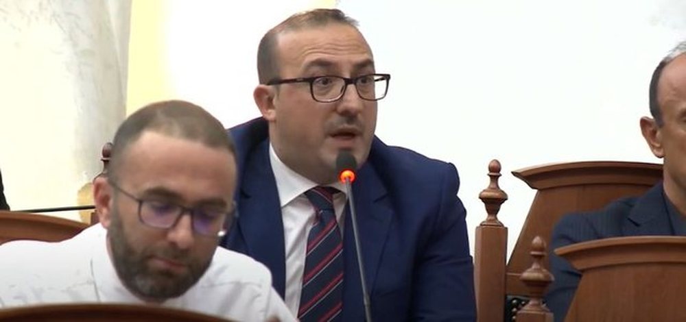 Rritja e pagave, deputeti i PD: Do t&euml; gjejm&euml; pun&euml; t&euml;