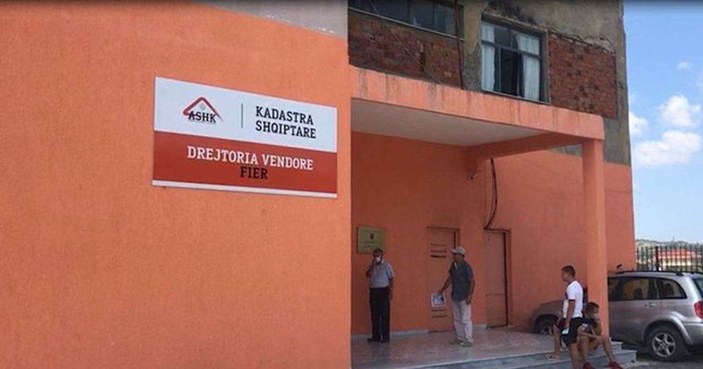 Kadastra kall&euml;zon n&euml; SPAK drejtorin e Fierit