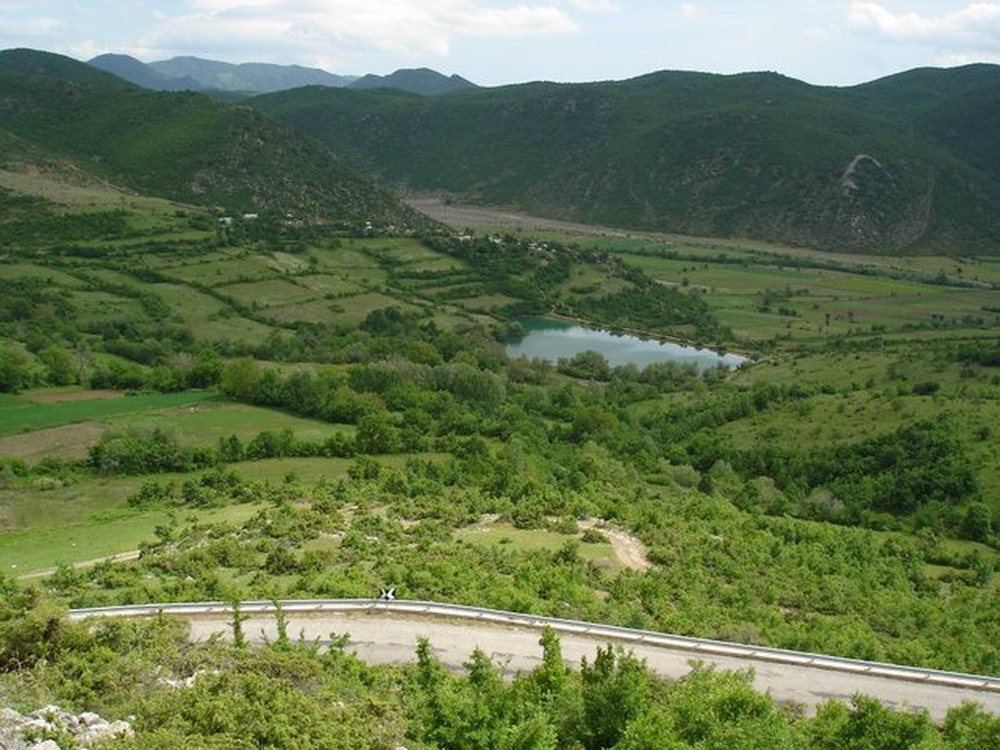 U shpall e zhdukur, gjendet e pajet&euml; pran&euml; nj&euml; fshati 49