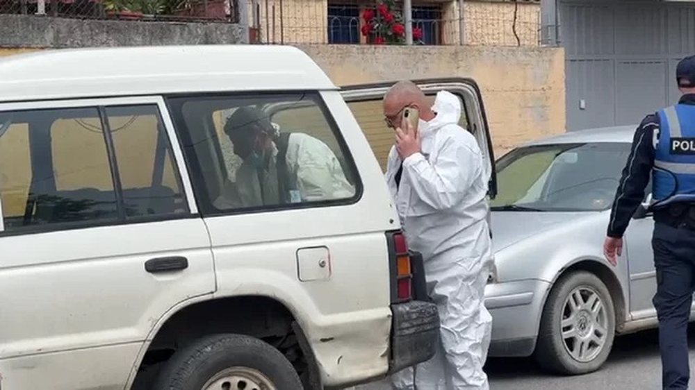 Detajet e para/ Ishte i vet&euml;m n&euml; banes&euml;, persona t&euml;