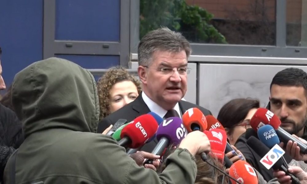 Laj&ccedil;ak pas takimit me Kurtin: Duhet t&euml; fokusohemi tek