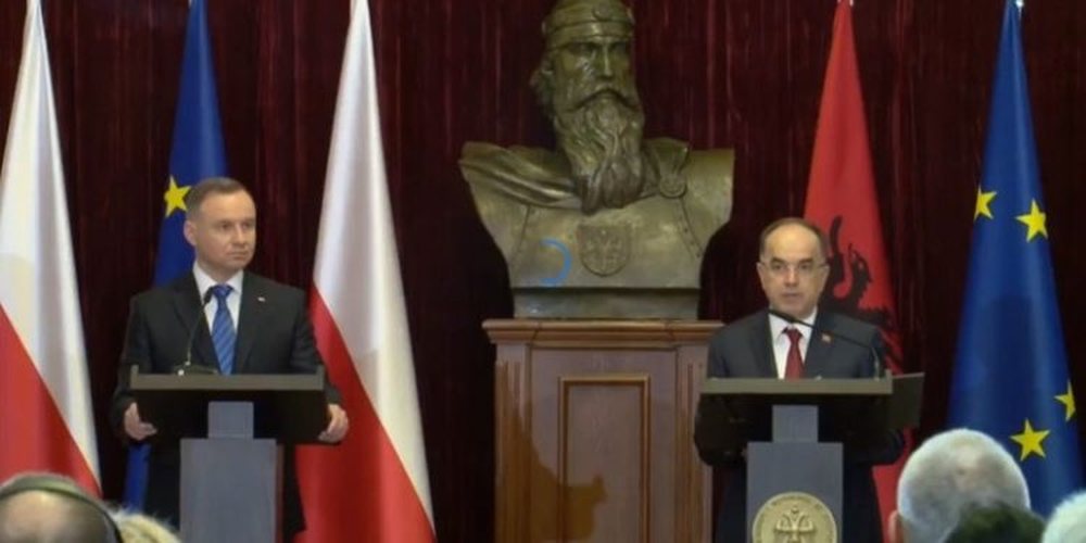 Presidenti polak n&euml; Tiran&euml;: Do bashk&euml;punojm&euml; n&euml; disa