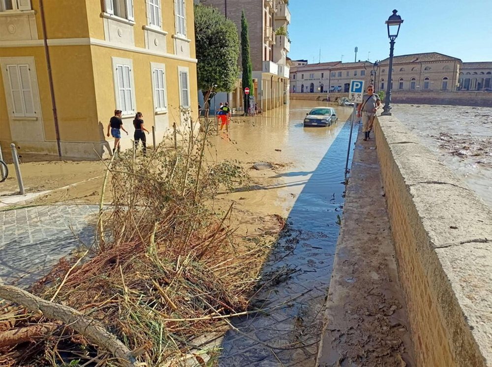 Moti i keq n&euml; Itali, 2 t&euml; vdekur dhe disa t&euml; zhdukur