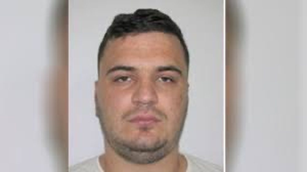Zbardhen detajet e operacionit/ Laert Haxhiu po merrej nga kufiri bashk&euml; me