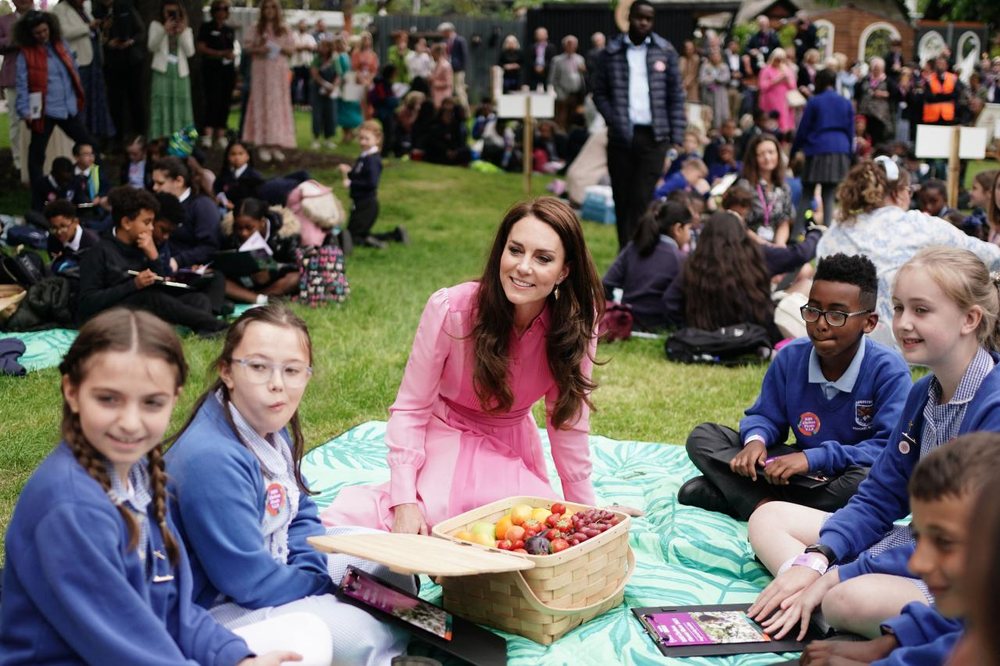 Kate Middleton refuzon t&euml; jap autograf