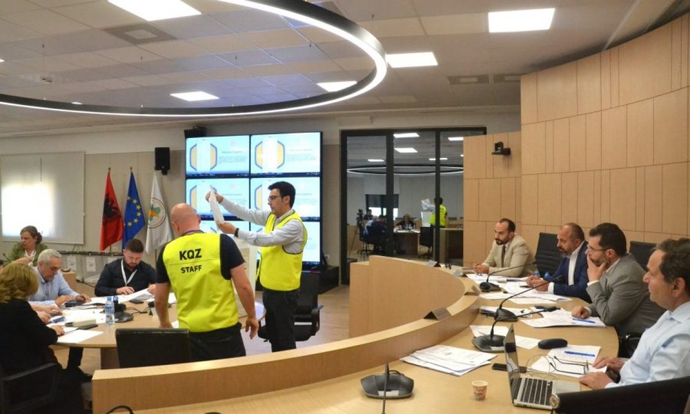 KAS vulos vendimin p&euml;r rezultatin e Rrogozhin&euml;s, &ccedil;far&euml; do