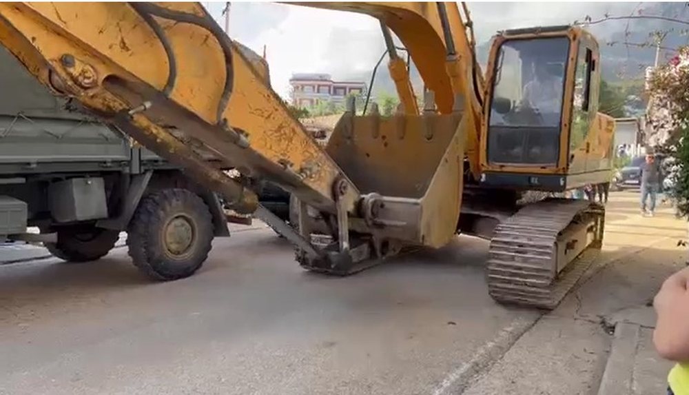 Hakmarrja e Ram&euml;s, fadromat shkojn&euml; t'i prishin hotelin