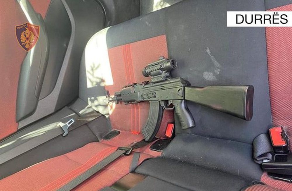 K&euml;rc&euml;nuan me automatik fals pronarin e lokalit, arrestohet