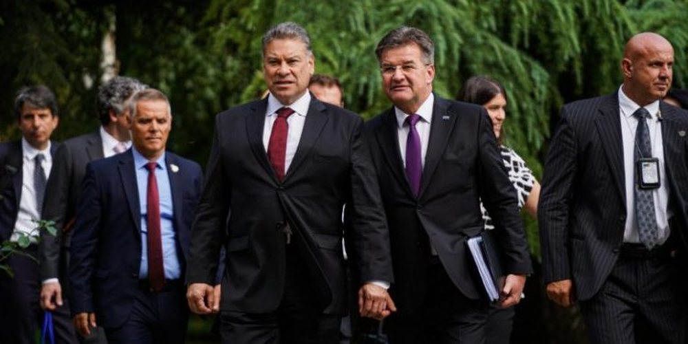 Escobar dhe Laj&ccedil;ak sot e nes&euml;r takime zyrtare n&euml; Prishtin&euml;