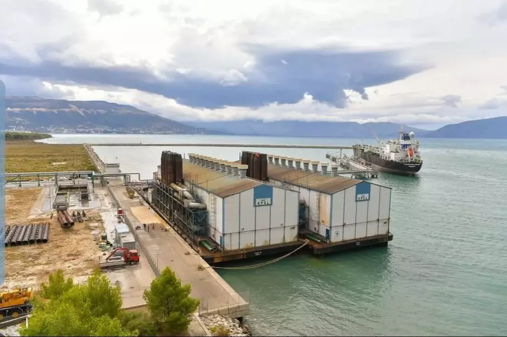 Kushtuan 68 milion dollar&euml;/ Anijet-gjenerator&euml; n&euml; Vlor&euml; nuk