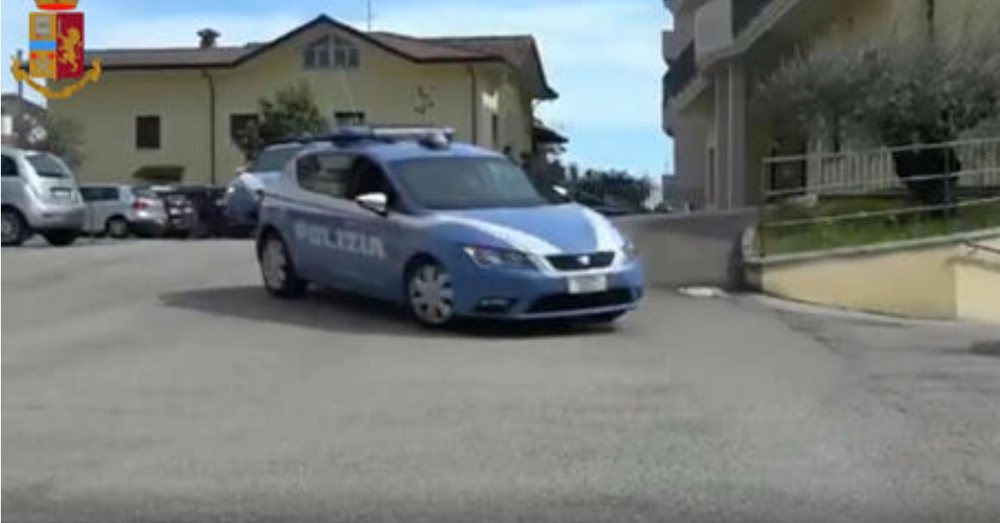 Plagosi me thik&euml; policin n&euml; Itali, arrestohet n&euml; Sapnj&euml;