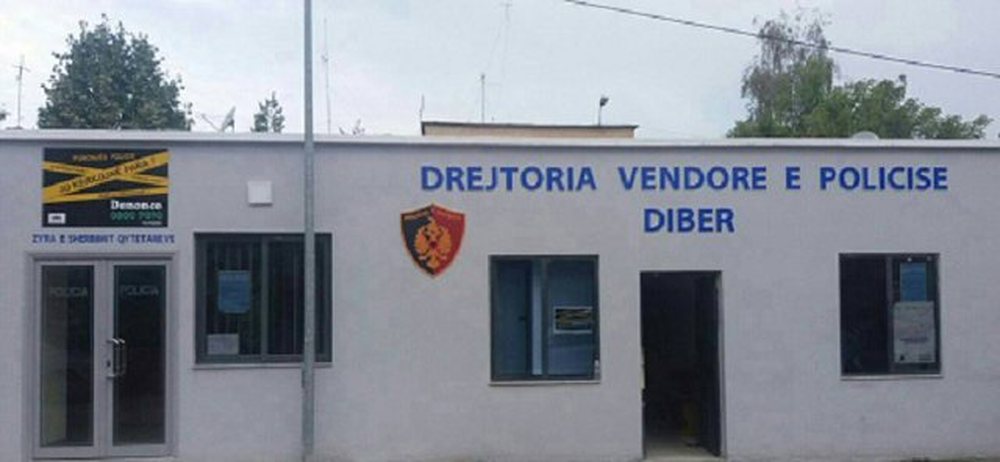 Theu mas&euml;n e siguris&euml; arrest n&euml; sht&euml;pi/ Arrestohet