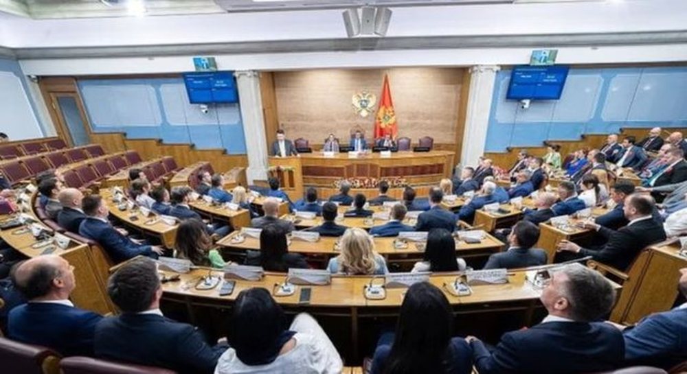 Konstituohet parlamenti i ri i Malit t&euml; Zi, por ende nuk gjendet nj&euml;