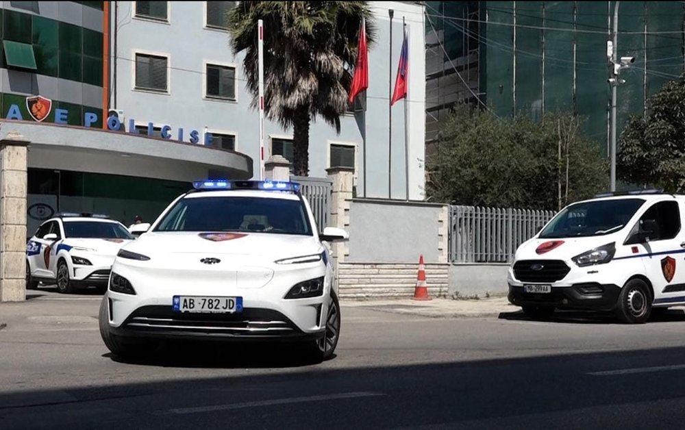 Vidhte banesat n&euml; Durr&euml;s, arrestohet 42-vje&ccedil;ari