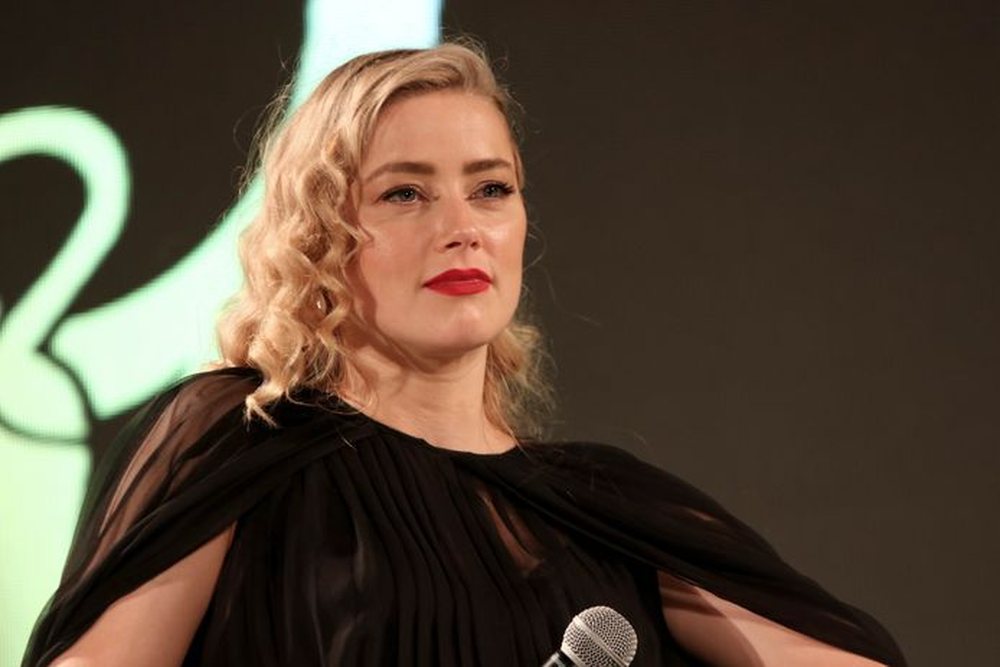 Amber Heard: Ndihem n&euml; paqe pas largimit nga Hollywood