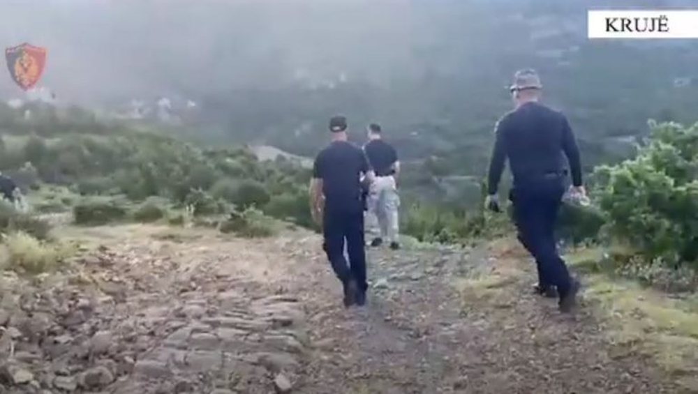 S&euml;rish drog&euml; n&euml; Kruj&euml;, asgj&euml;sohen rreth 5 mij&euml;