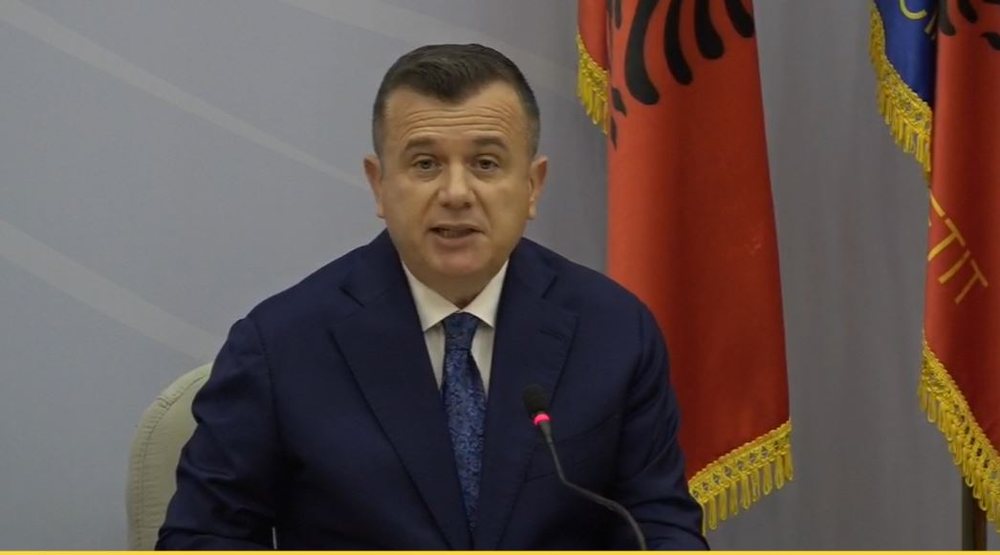 I akuzuar p&euml;r trafik drog&euml; n&euml; Itali, reagon Balla: Efektivi